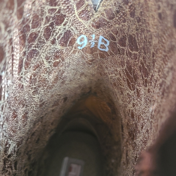 *Brand New* Ariat Cowboy Boots - Picture 3 of 8